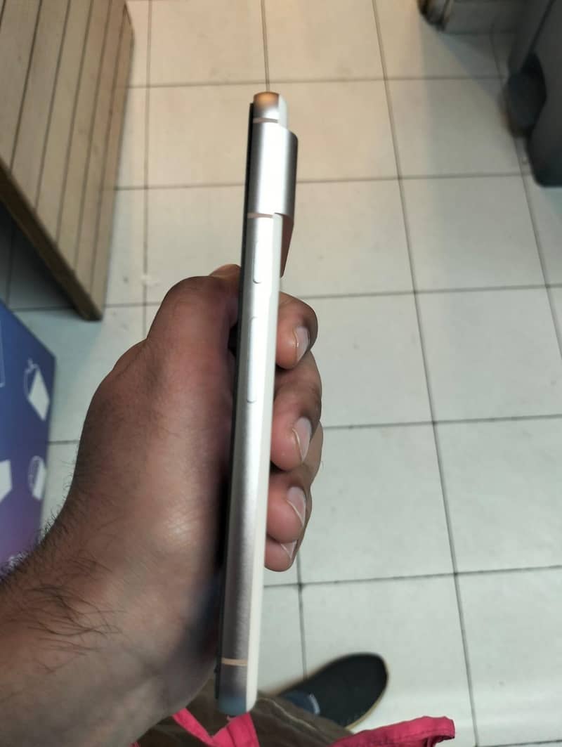 Google pixel 8 1