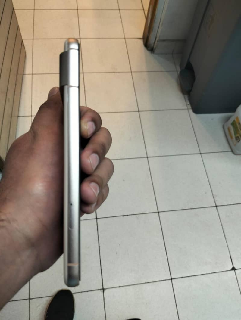 Google pixel 8 2