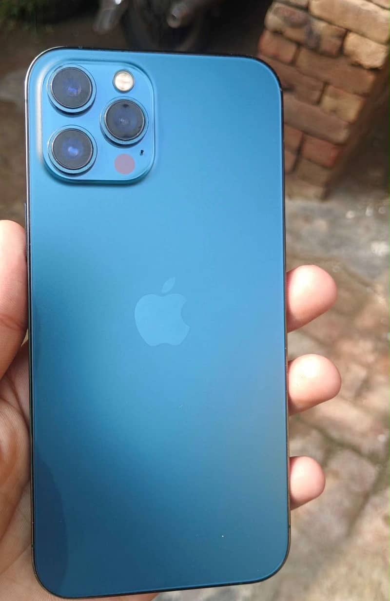 Apple iPhone 12 Pro Max 3