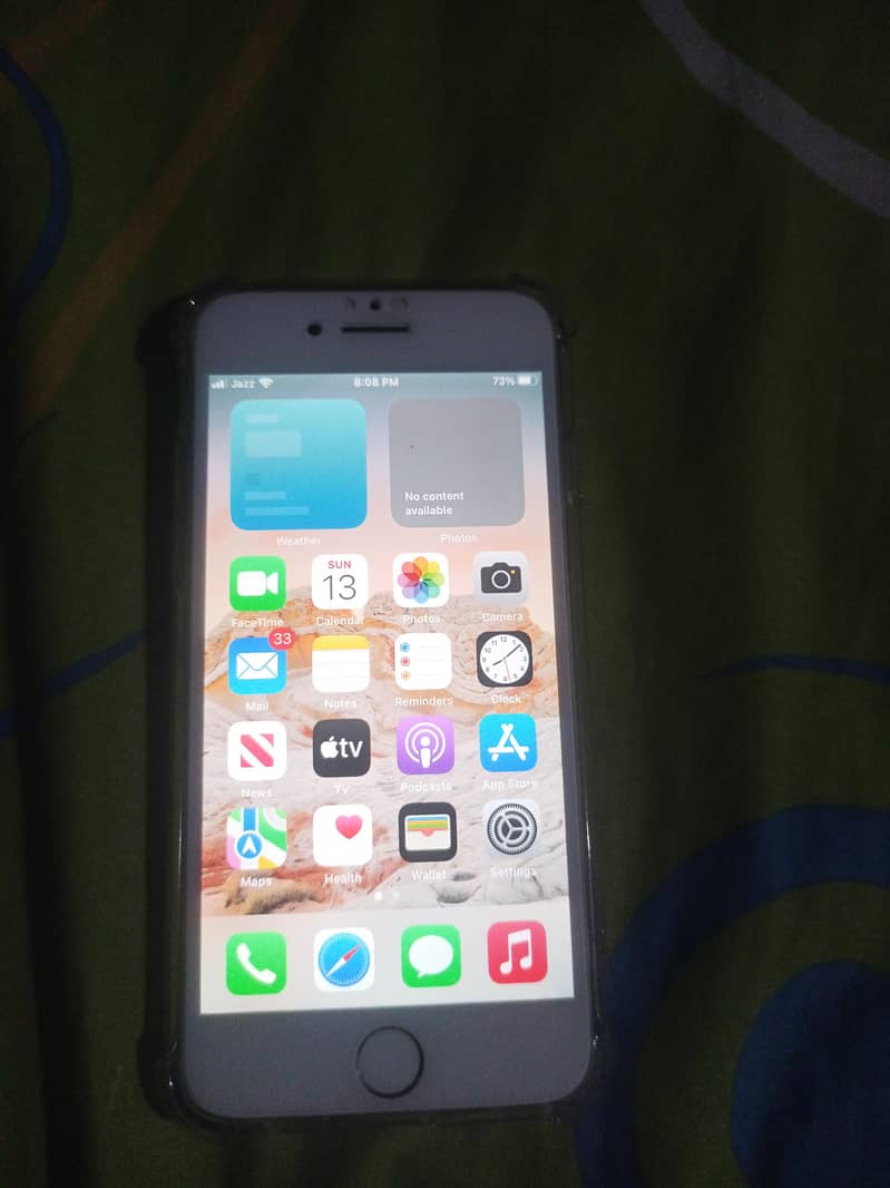 Apple iPhone 7 0