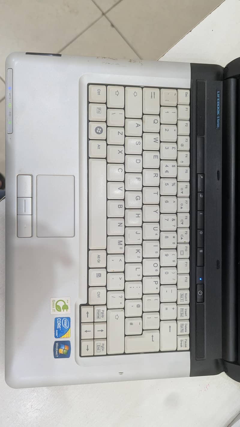 Lifebook S 710 1