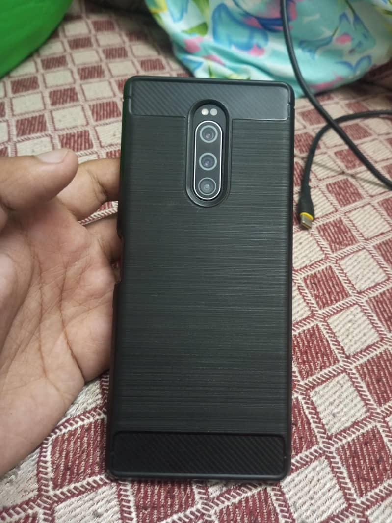 Sony Xperia 1 7