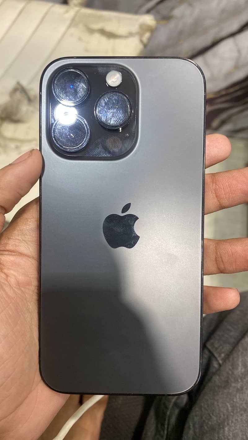 Apple iPhone 14 Pro 1