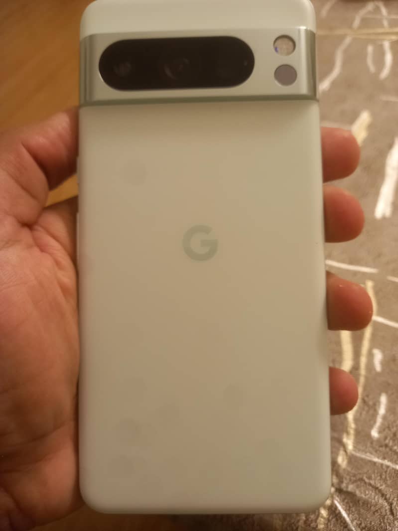 Google Pixel 8 Pro 3