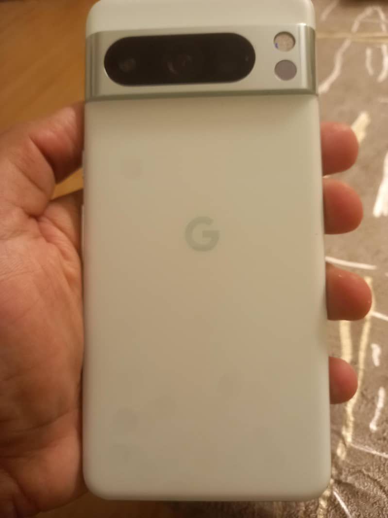 Google Pixel 8 Pro 4