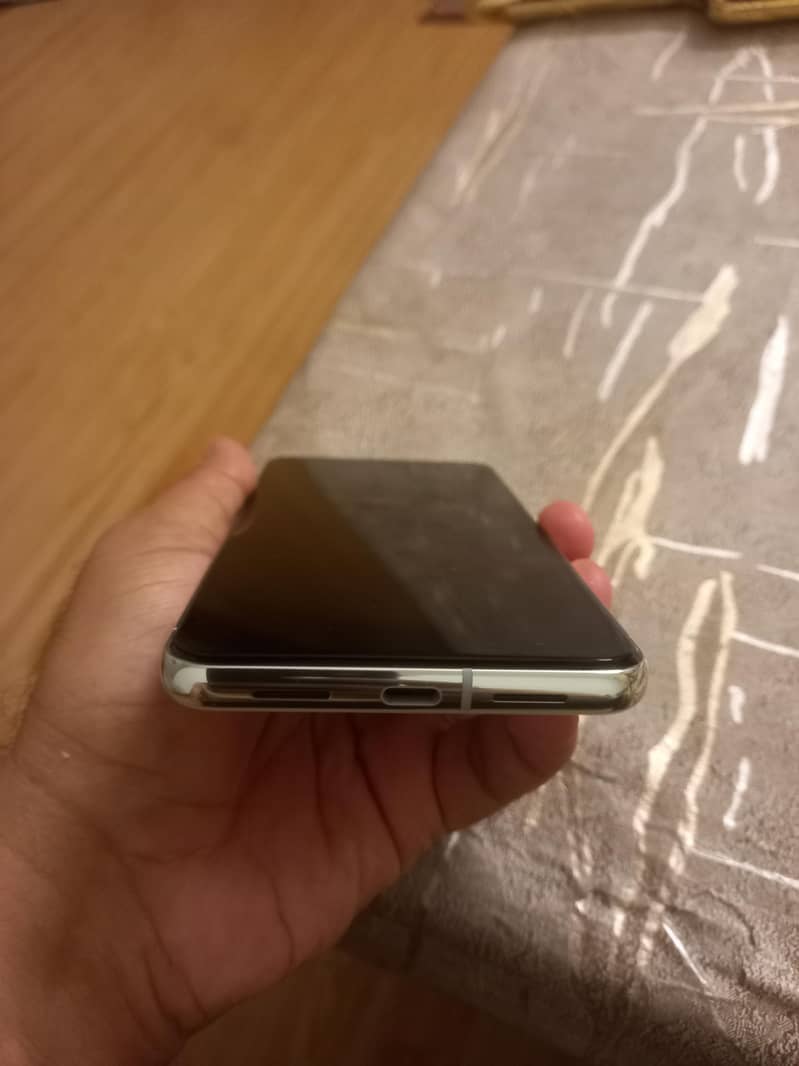 Google Pixel 8 Pro 6
