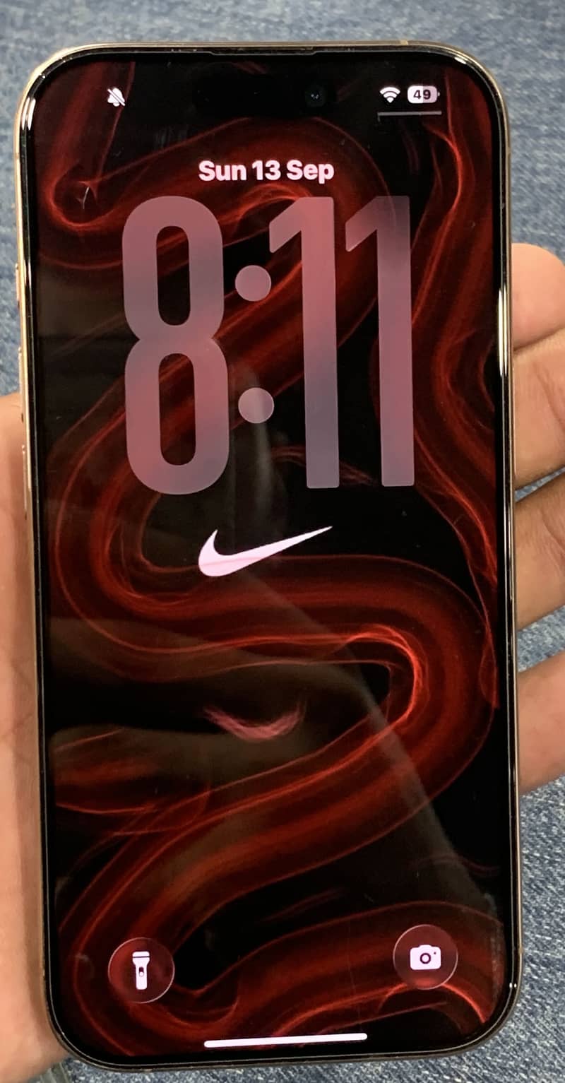 Apple iPhone 16 Pro 1