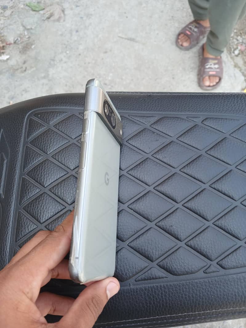 Google Pixel 8 1