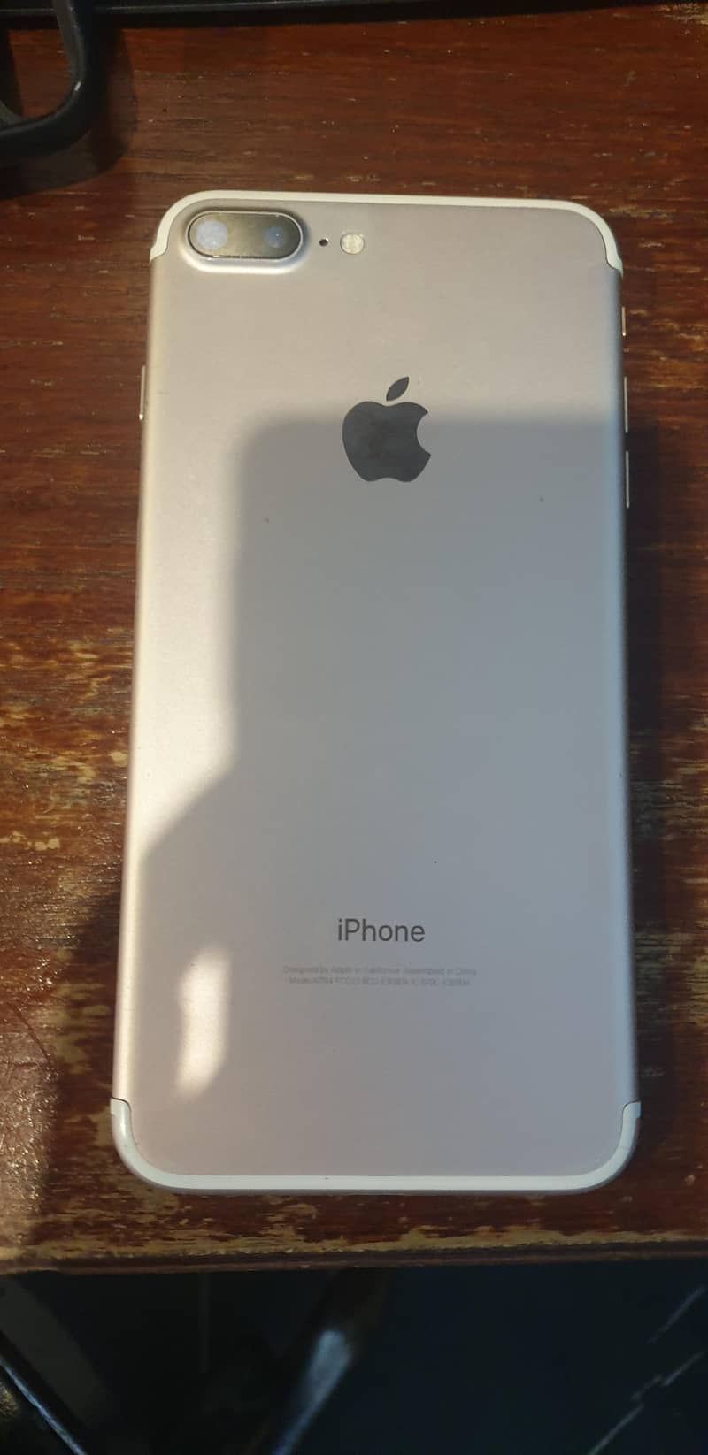 Apple iPhone 7 Plus 6