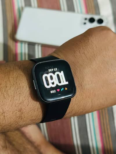 urgent sale My Fitbit versa 2 with original charger 03016575297 walton
