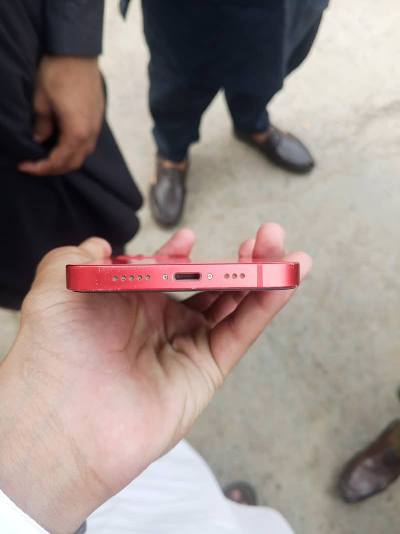 Apple iPhone 12 4