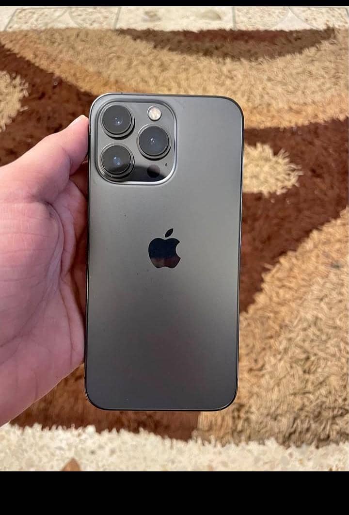 Apple iPhone 13 Pro Max 4