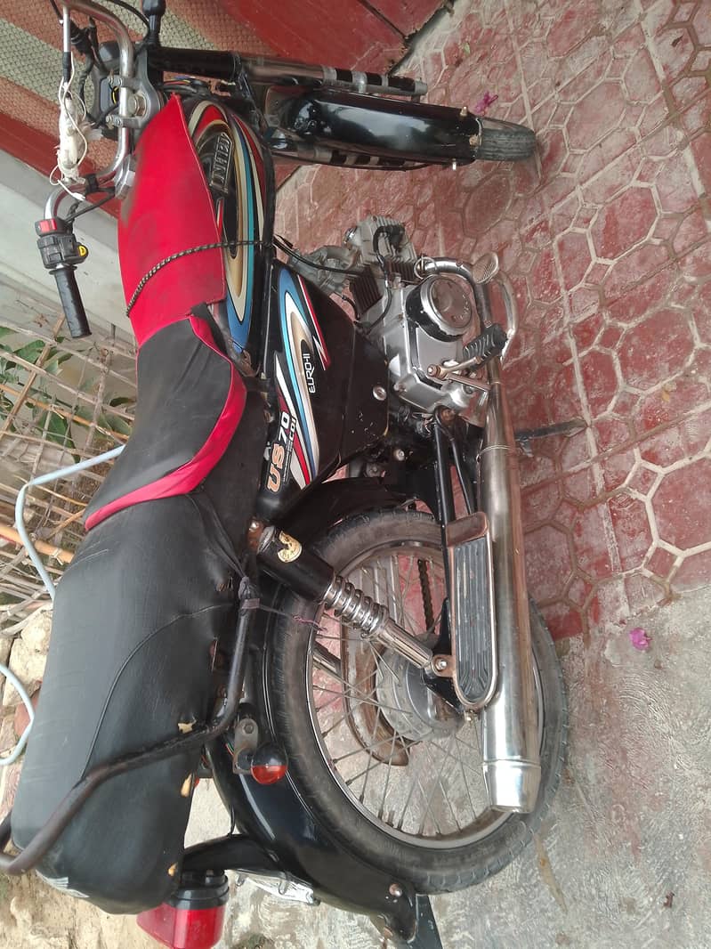 United Cd70 2017 Model 1
