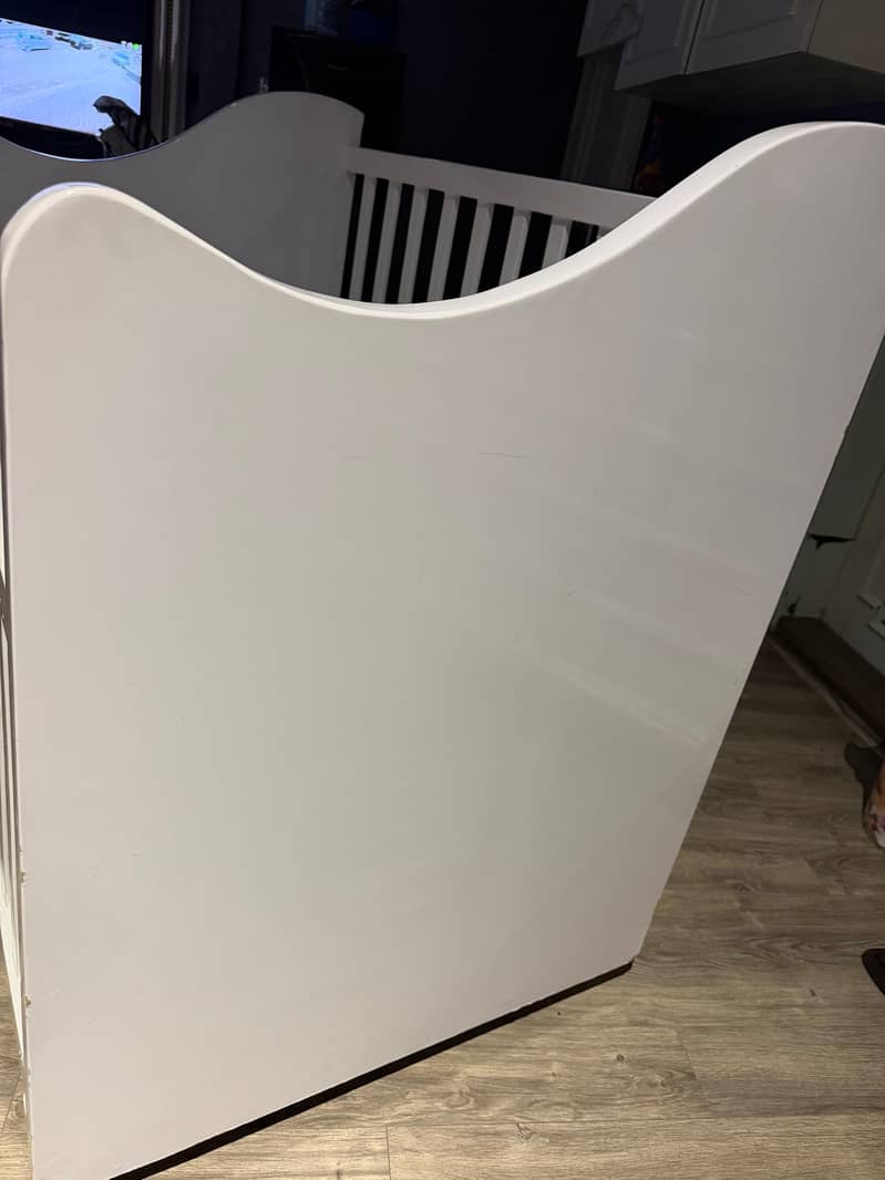 Baby cot 2
