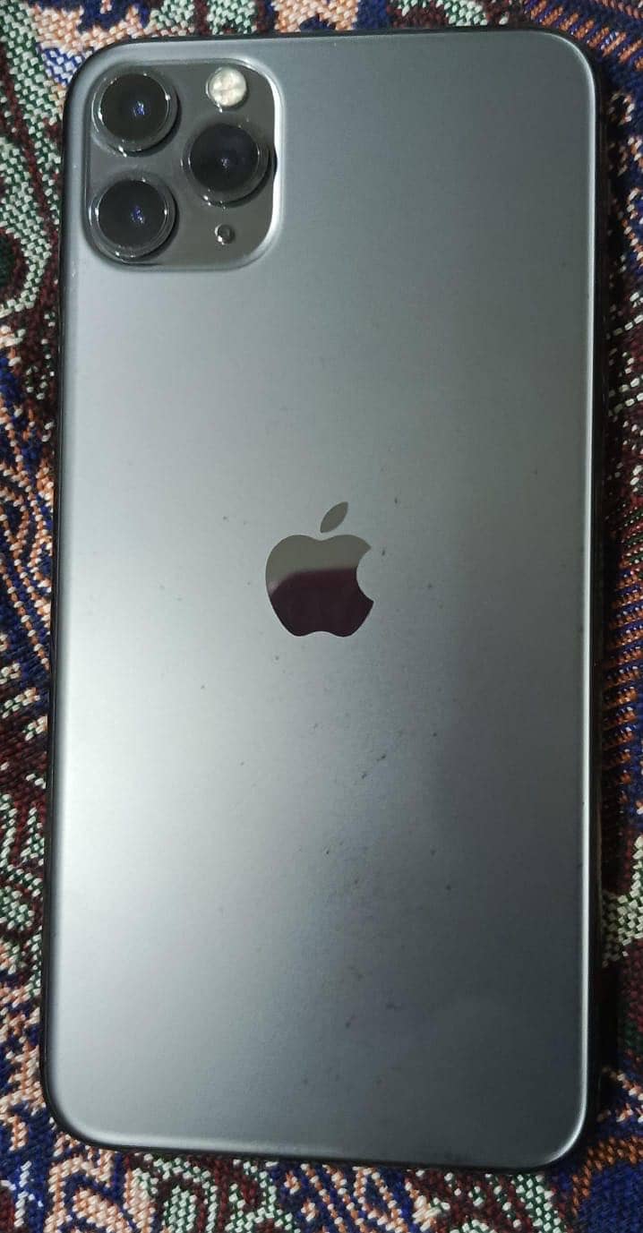 Apple iPhone 11 Pro Max 2
