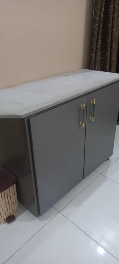 iron stand new condition
