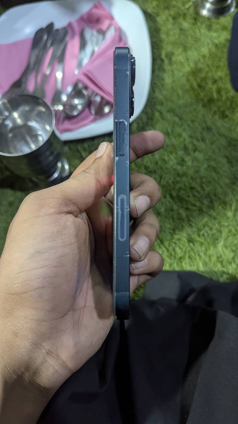 Apple iPhone 14 5