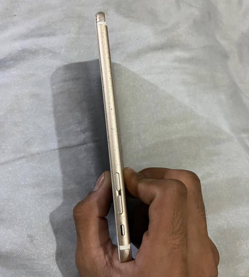 Apple iPhone 6S Plus 8