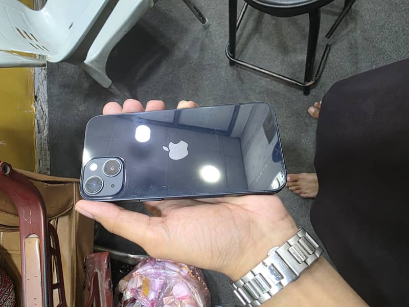 Apple iPhone 13 3