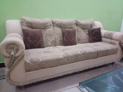 9 seater sofa set and table