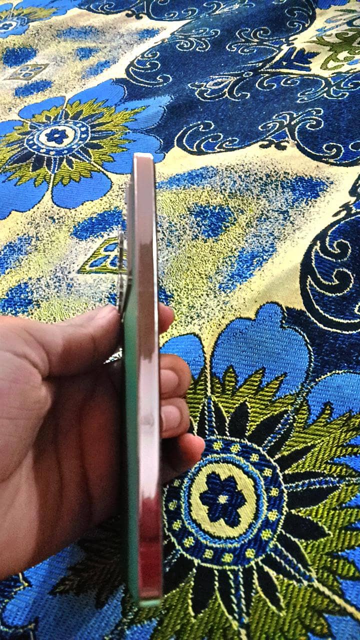 Infinix Note 40 4