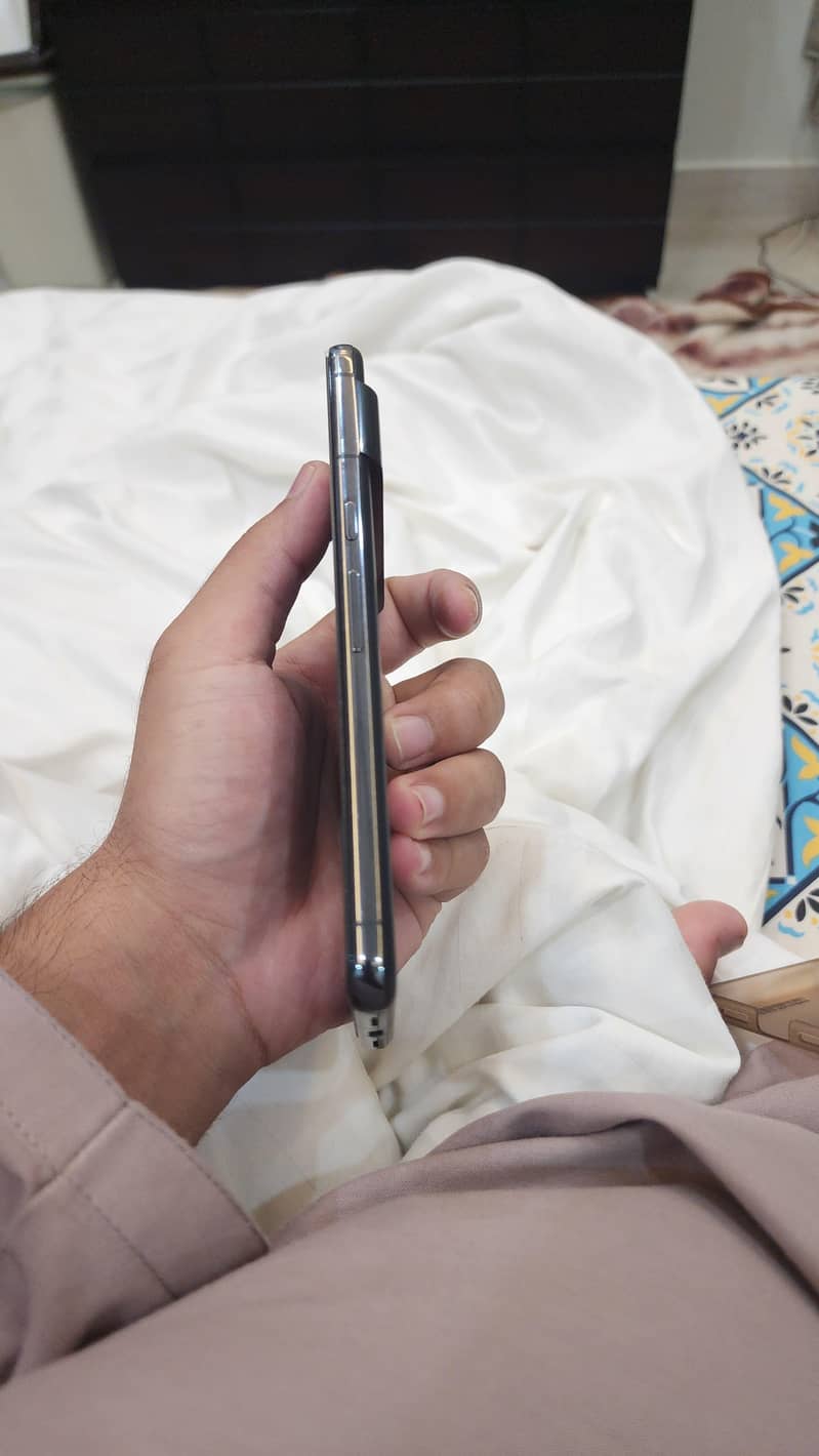 Google Pixel 8 Pro 9