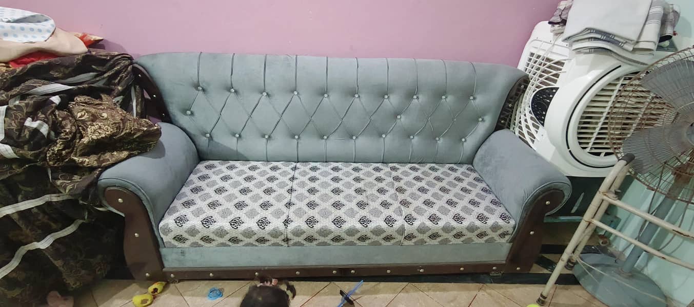Sofa Set (Like New) 0