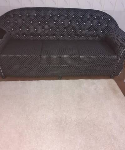 centre piece carpet beige off white colour for sale