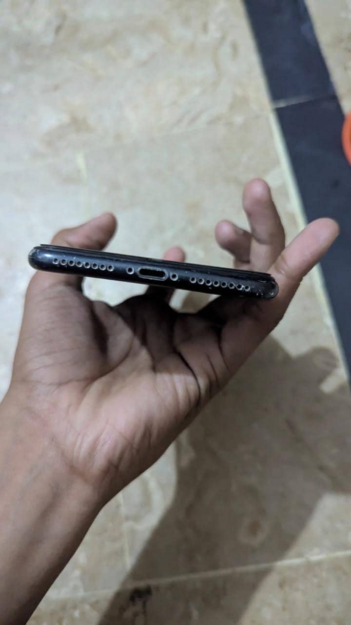 Apple iPhone 7 Plus 0