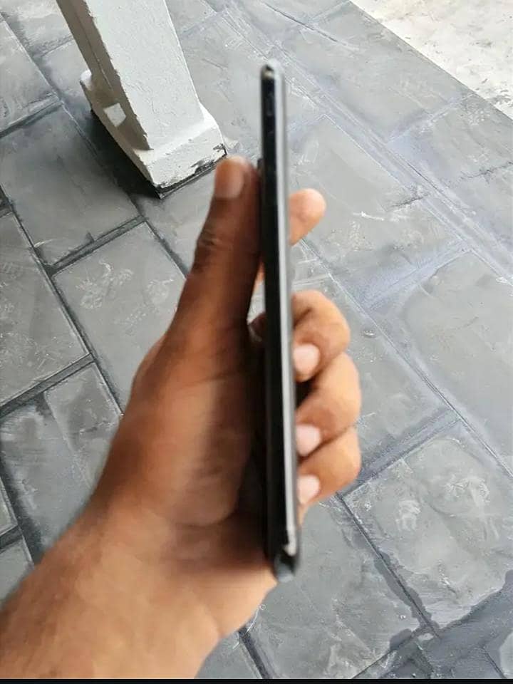 Apple iPhone 7 Plus 2