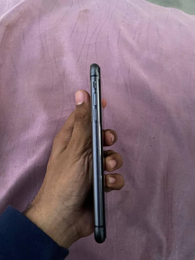 Apple iPhone 11 2