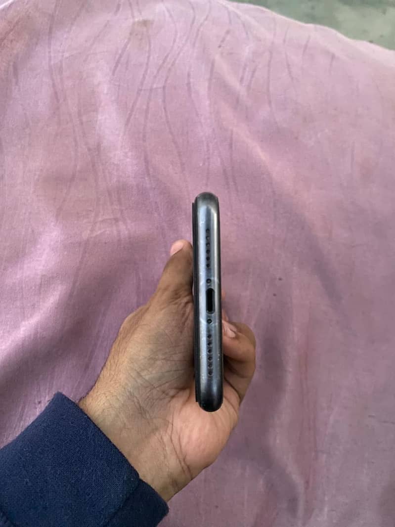 Apple iPhone 11 5