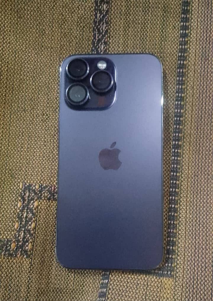 Apple iPhone 14 Pro Max 1