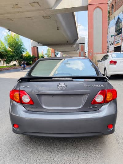 Toyota Corolla Altis 2010