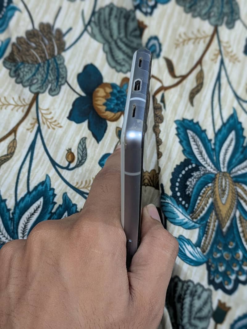 Google Pixel 7a 4