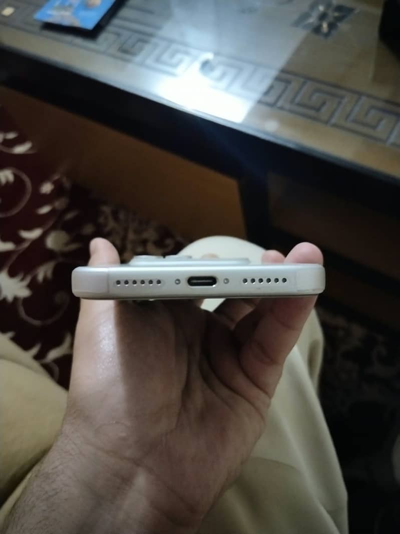Apple iPhone 17 Pro Max 4