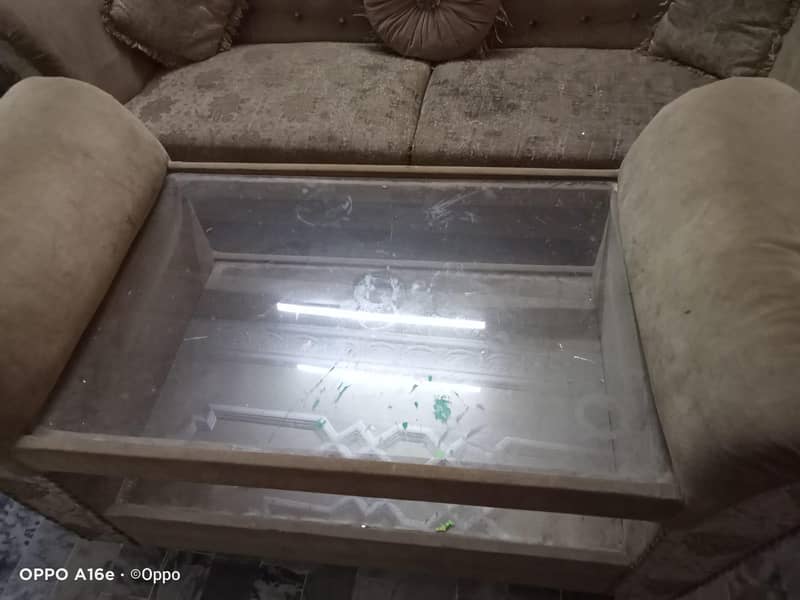 5 seater sofa set. . . . . . . . . 1