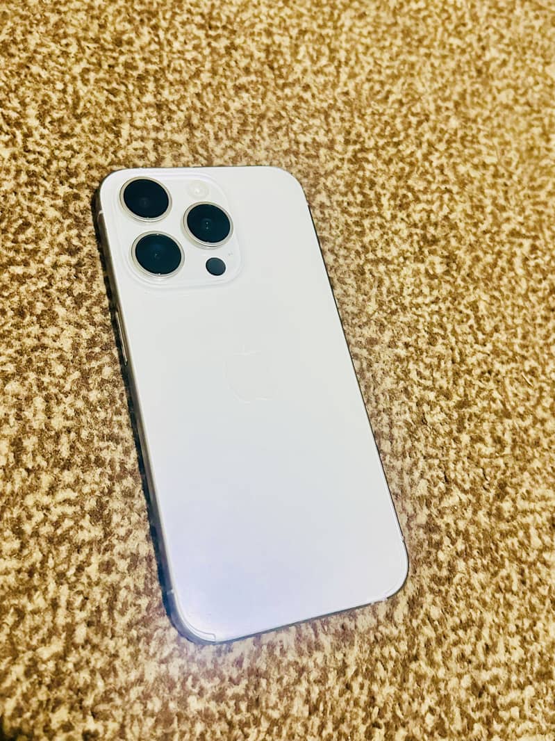 Apple iPhone 15 Pro 1