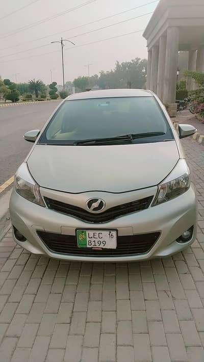 Toyota Vitz 2012