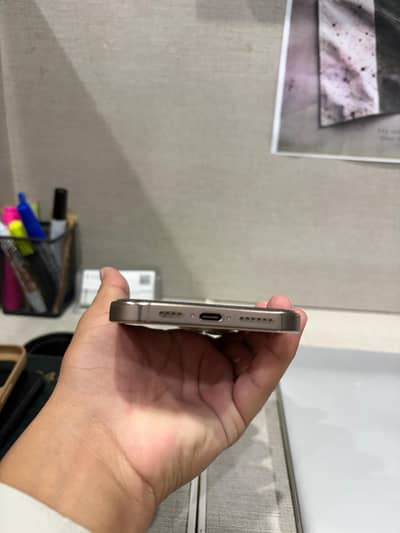 Apple iPhone 16 Pro Max