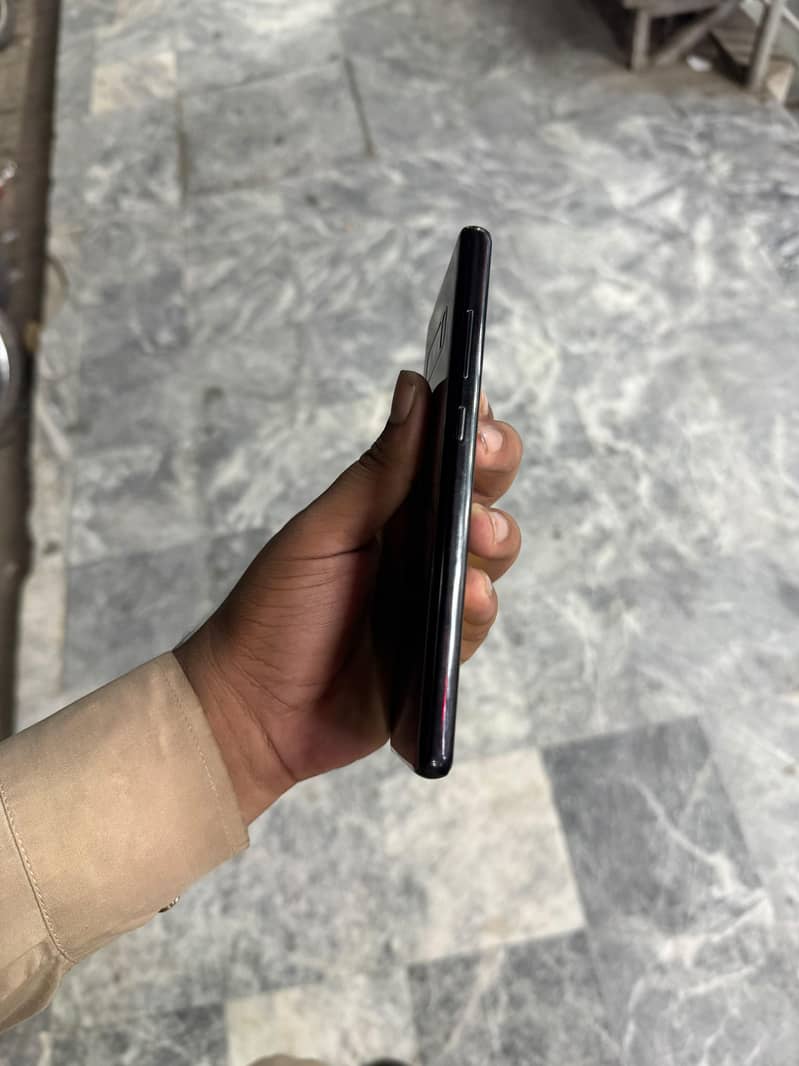 Samsung Mobile Note 8 1
