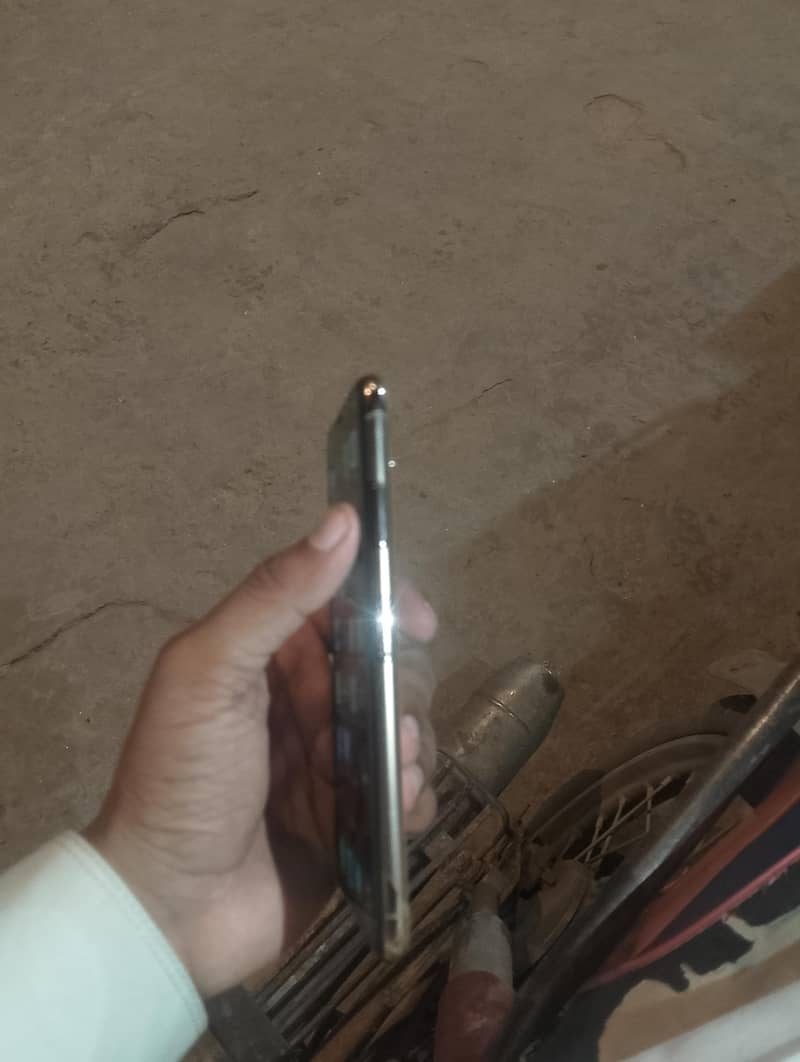 Apple iPhone X 1