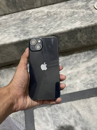 Apple iPhone 13