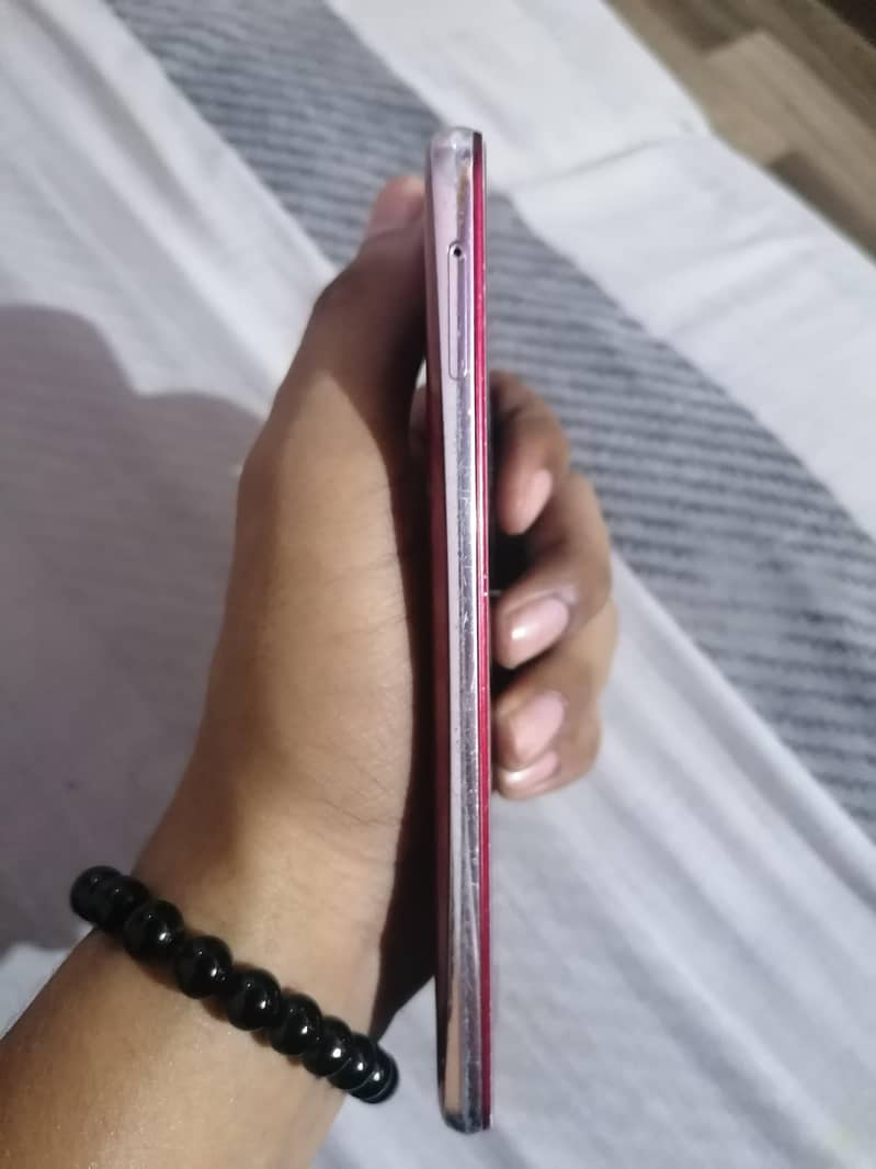 Sharp Aquos R2 5