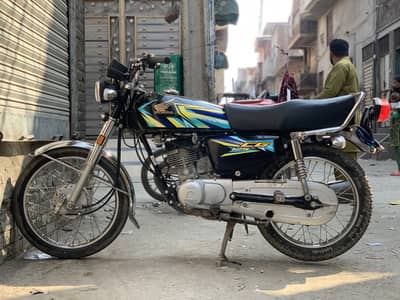 Honda 125 Glack colour