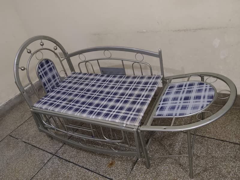 Baby cot 0