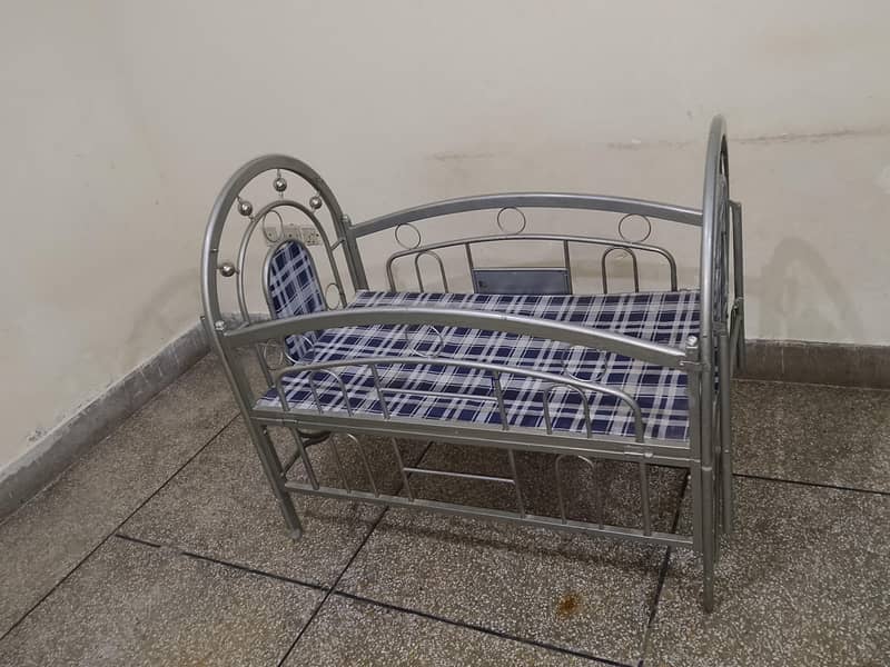 Baby cot 2