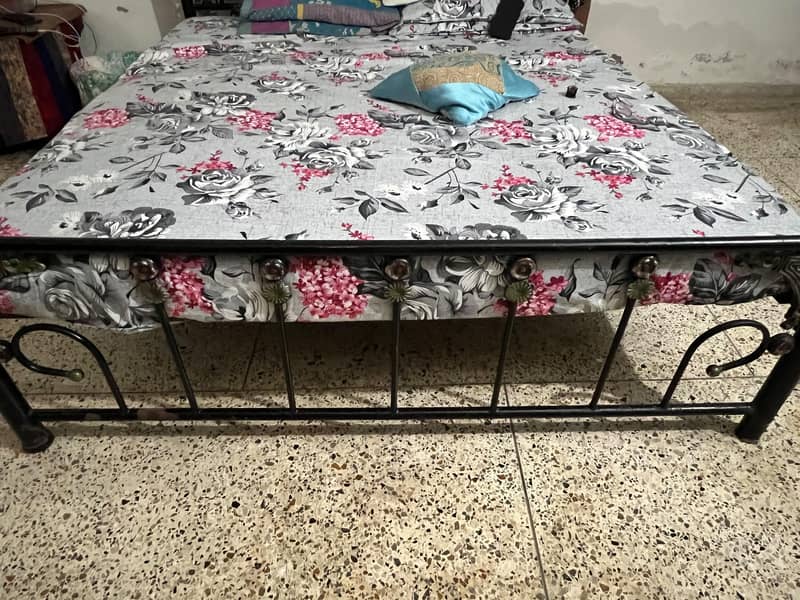 bed with dressing 2