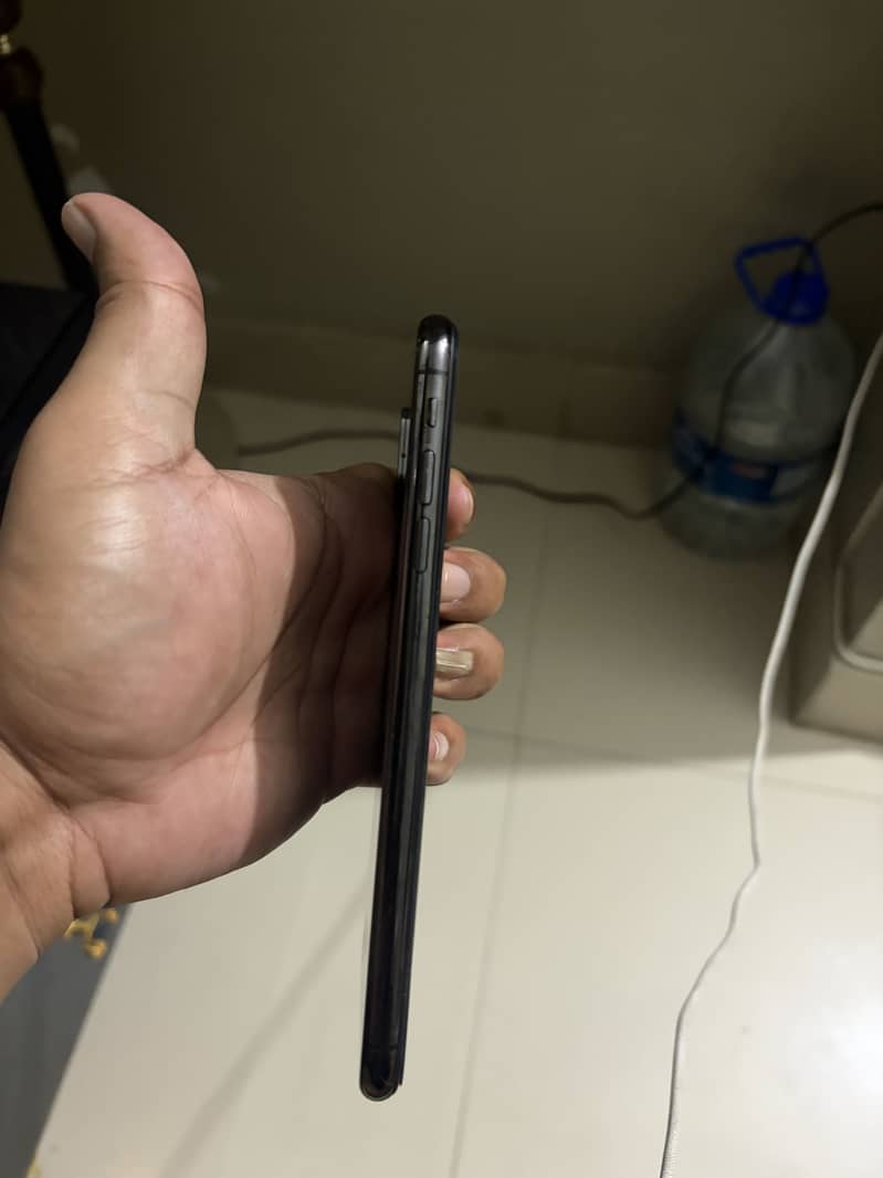 Apple iPhone XS Max 0