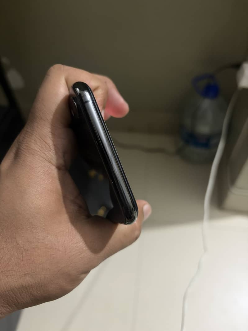 Apple iPhone XS Max 2